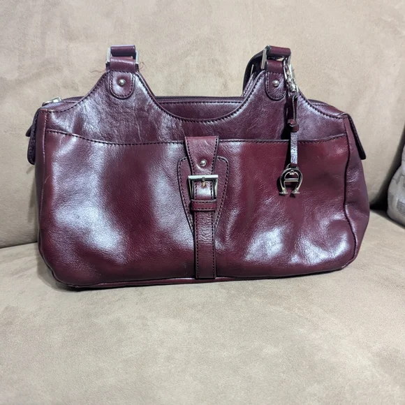 Etienne Aigner Burgundy Shoulder Bag - Picture 2 of 8